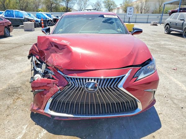 2019 LEXUS ES