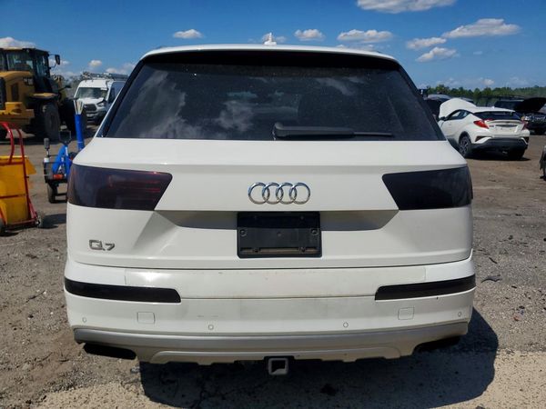 2019 AUDI Q7 quattro Prestige