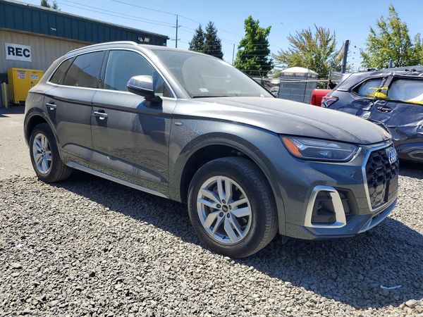 2022 AUDI Q5 S Line quattro Premium