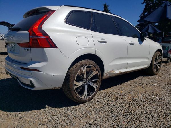 2025 VOLVO XC60