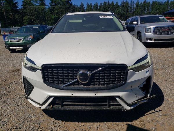 2025 VOLVO XC60