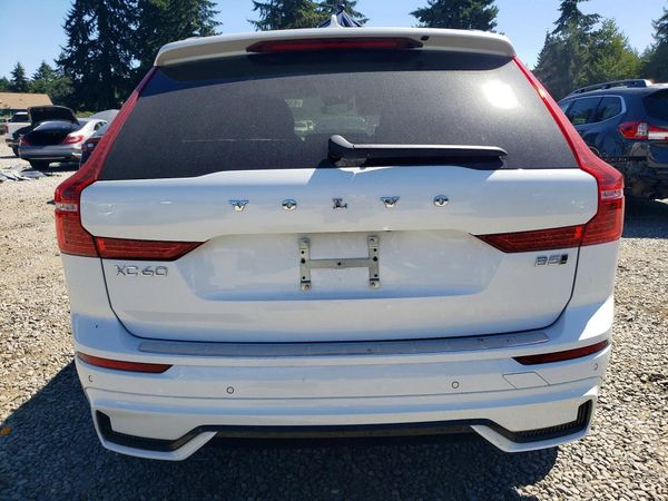 2025 VOLVO XC60