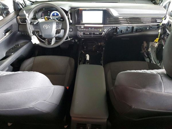 2026 TOYOTA CAMRY