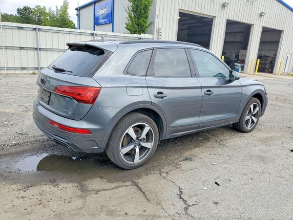 2022 AUDI Q5