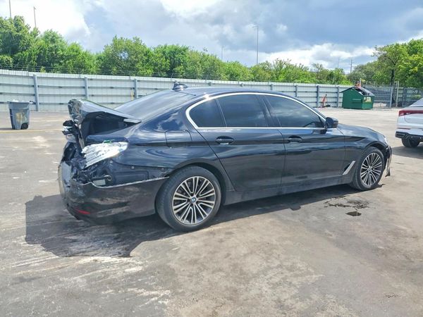 2019 BMW 530
