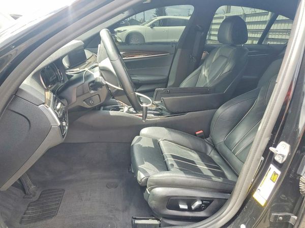 2019 BMW 530