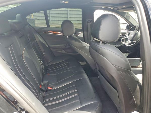 2019 BMW 530