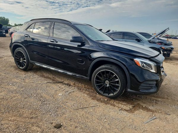 2019 MERCEDES-BENZ GLA
