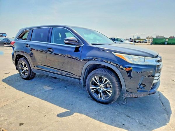 2019 TOYOTA HIGHLANDER LE/LE Plus