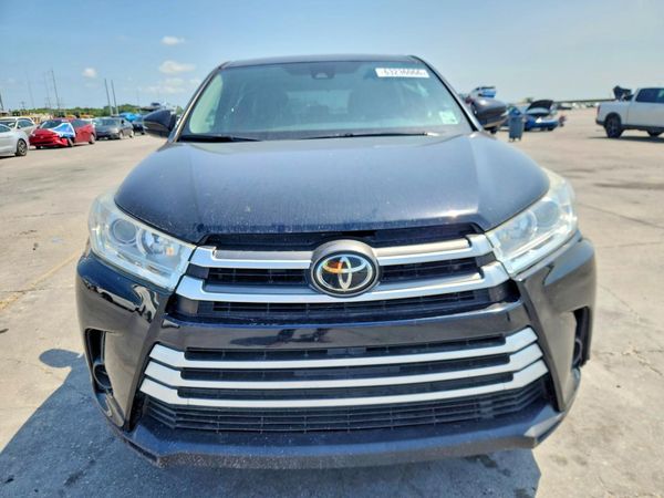 2019 TOYOTA HIGHLANDER LE/LE Plus