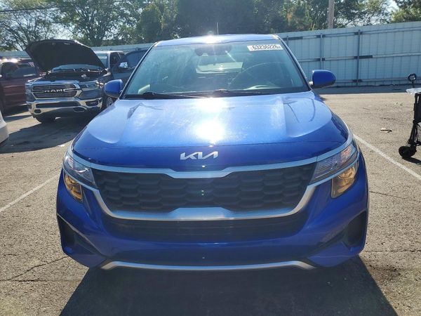 2023 KIA SELTOS LX