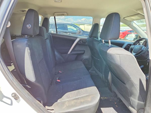 2016 TOYOTA RAV4 LE (X Grade)