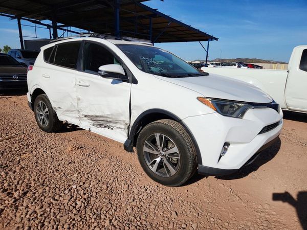2017 TOYOTA RAV4 XLE