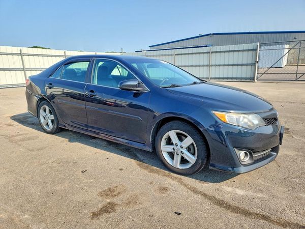 2012 TOYOTA CAMRY