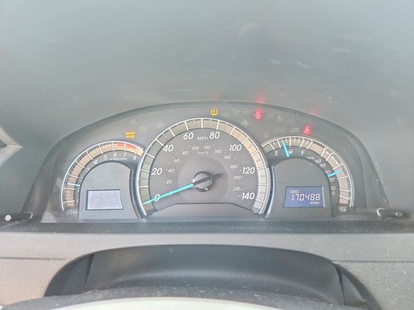2012 TOYOTA CAMRY