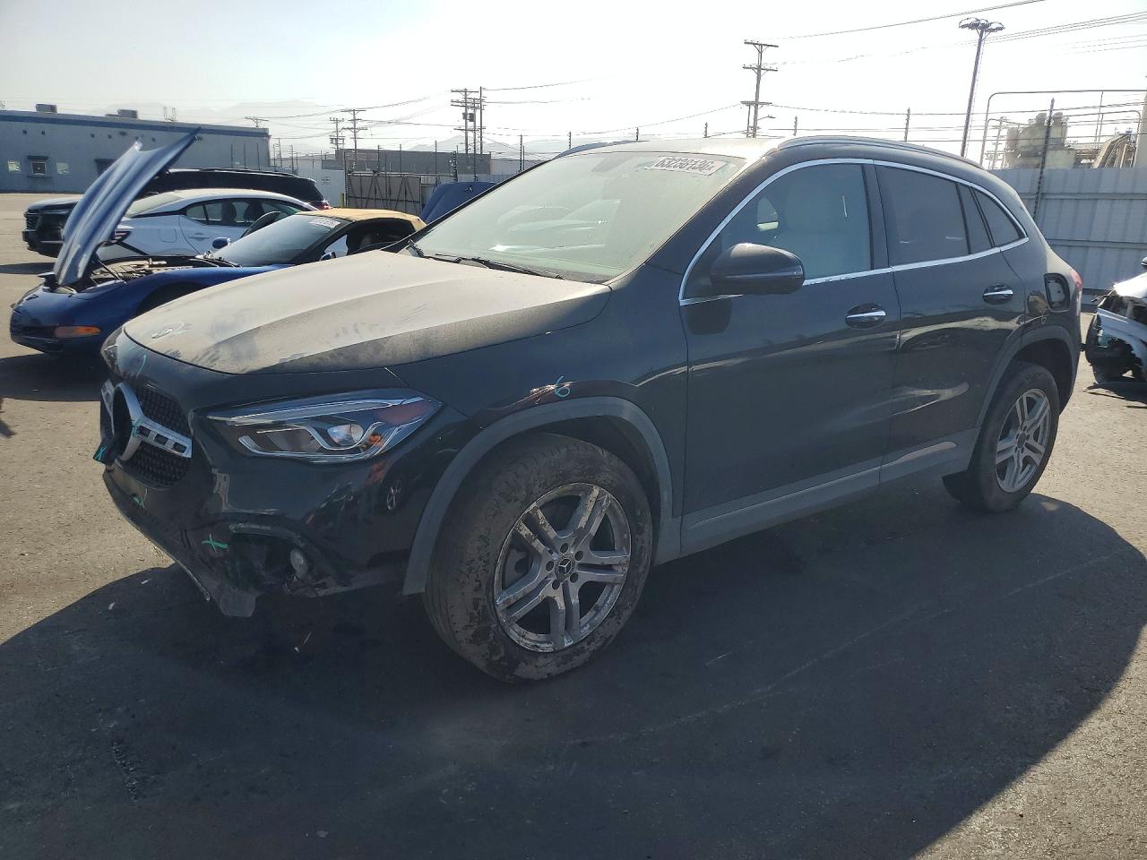 2021 MERCEDES-BENZ GLA GLA250 — Front 3/4
