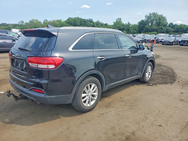 2016 KIA SORENTO L / LX