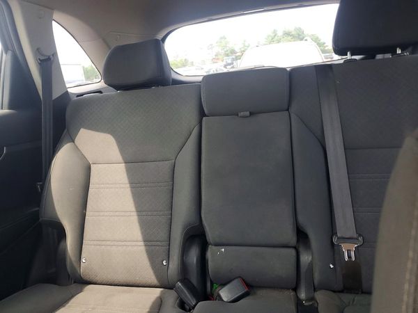 2016 KIA SORENTO L / LX
