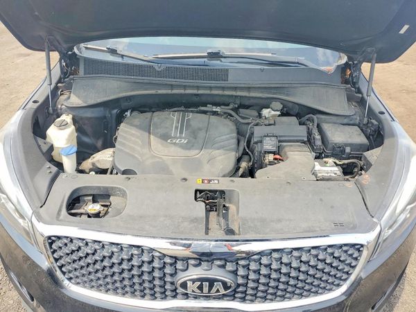 2016 KIA SORENTO L / LX