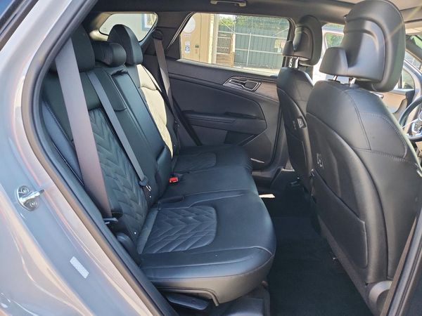 2023 KIA SPORTAGE