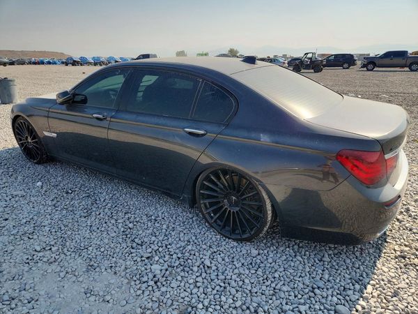 2014 BMW 750