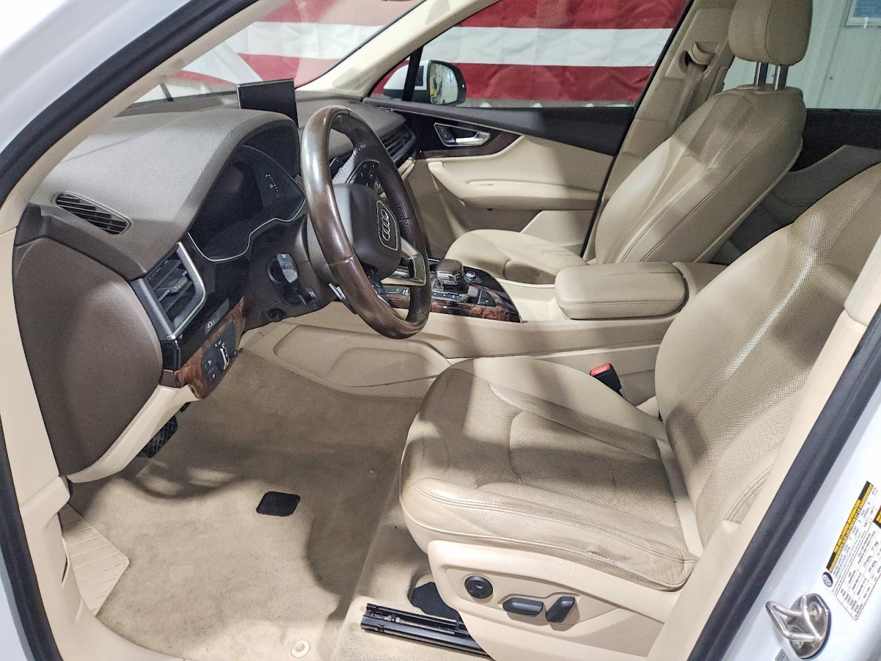 2017 AUDI Q7 quattro Premium Plus