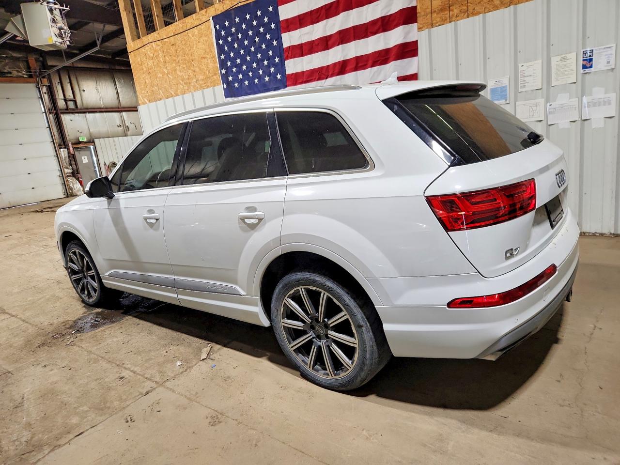 2017 AUDI Q7 quattro Premium Plus
