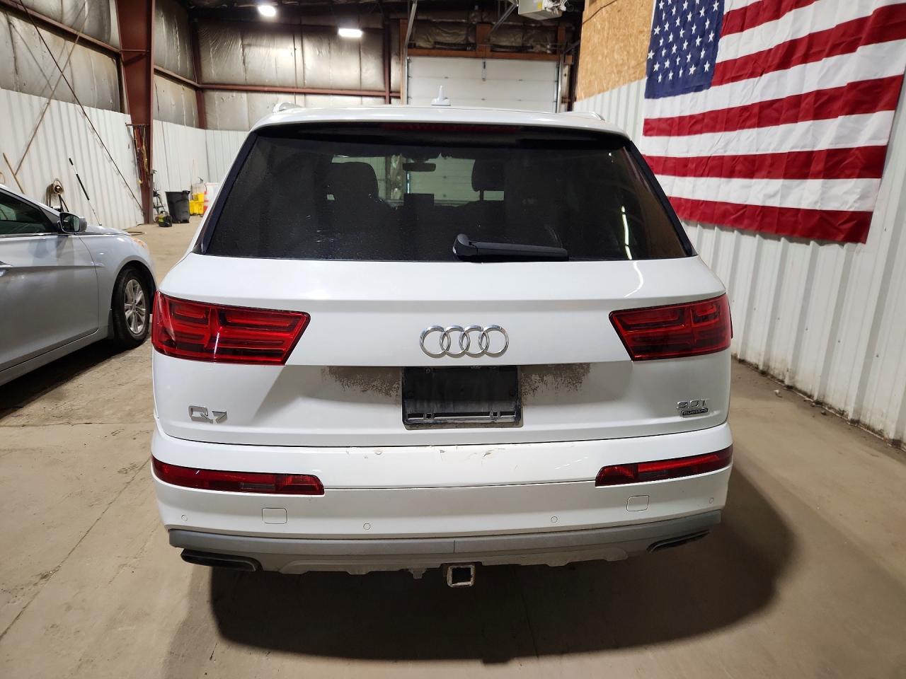 2017 AUDI Q7 quattro Premium Plus