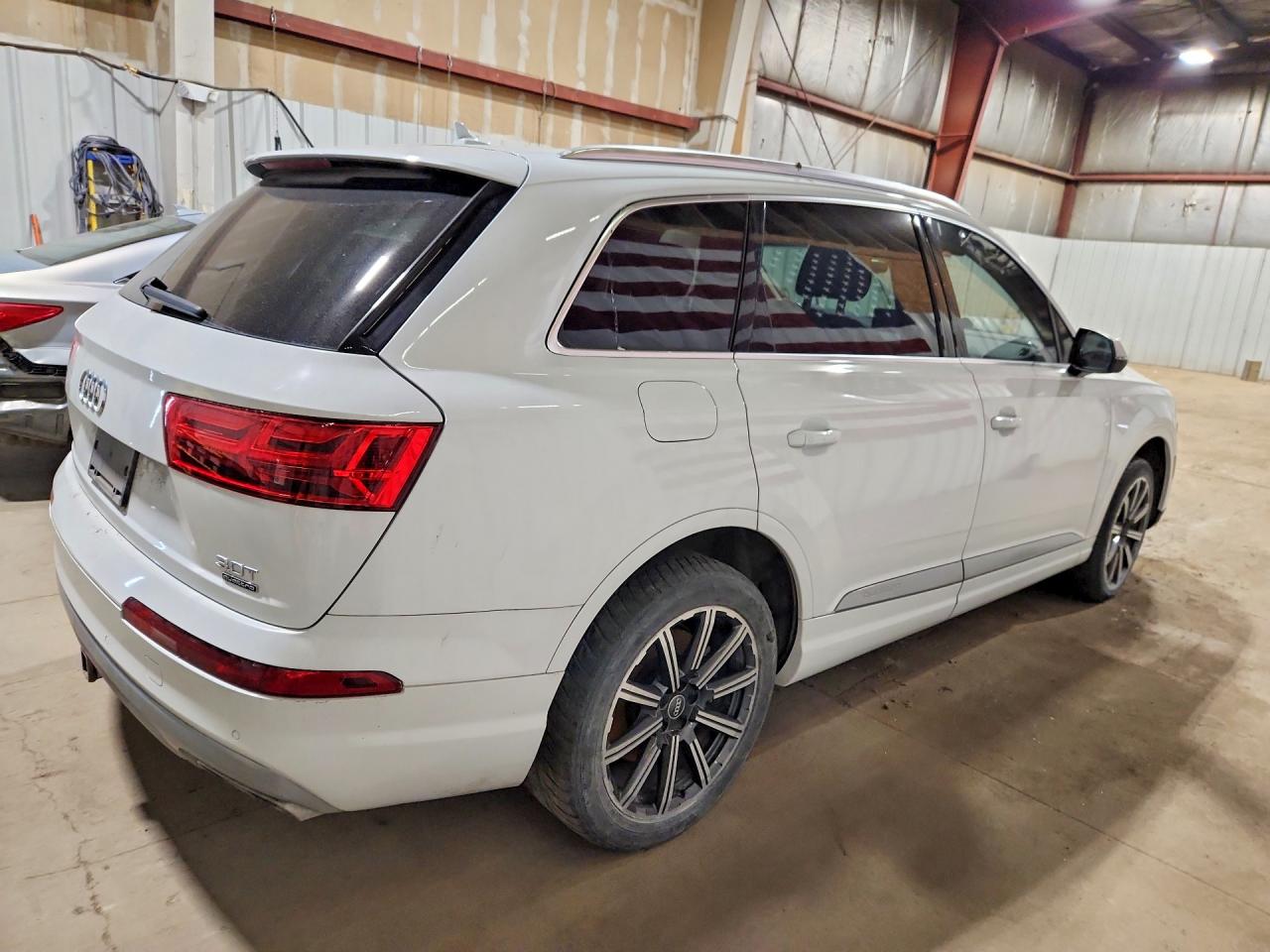 2017 AUDI Q7 quattro Premium Plus