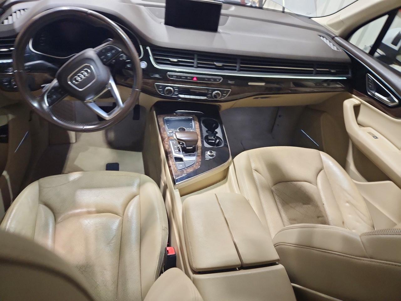 2017 AUDI Q7 quattro Premium Plus