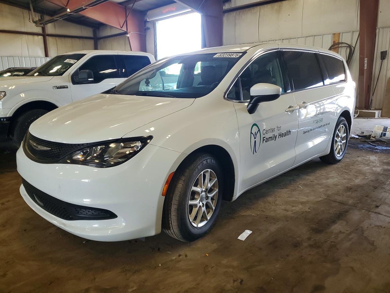 2022 CHRYSLER VOYAGER