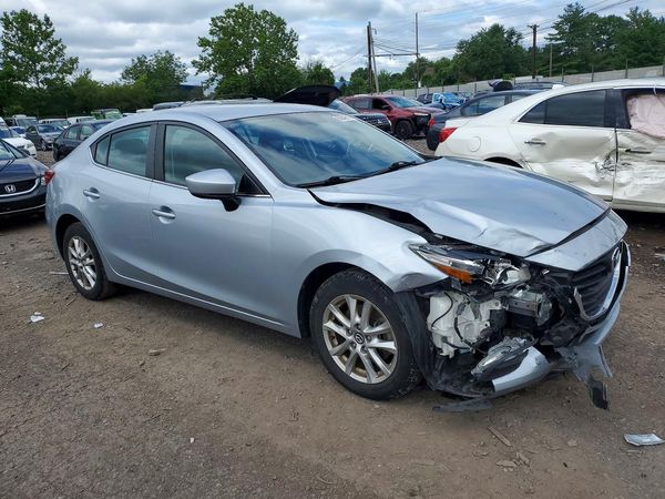 2017 MAZDA 3