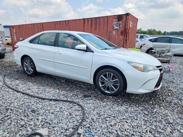 2015 TOYOTA CAMRY