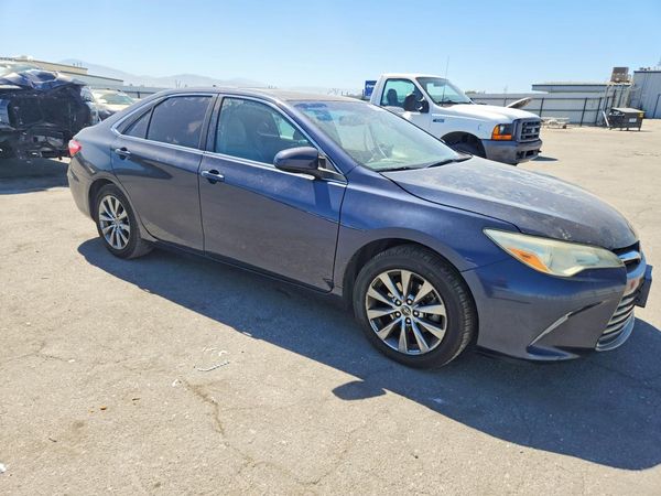2016 TOYOTA CAMRY — Passenger 3/4