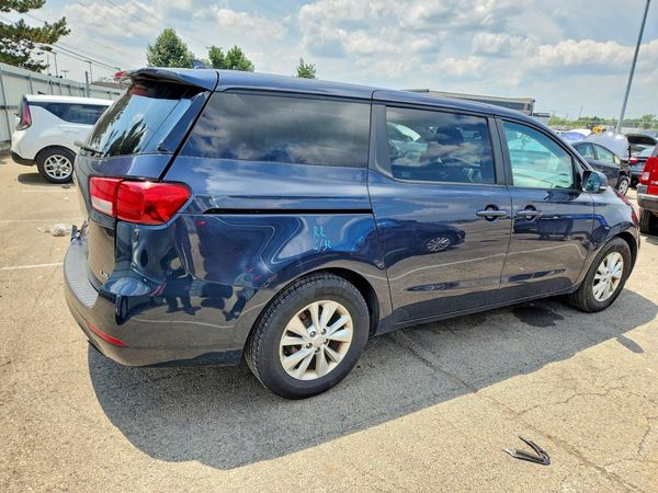 2017 KIA SEDONA LX