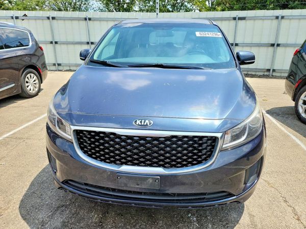 2017 KIA SEDONA LX
