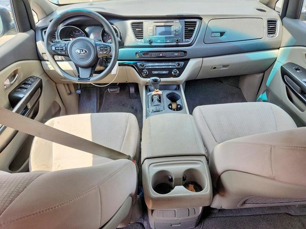2017 KIA SEDONA LX