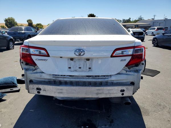 2014 TOYOTA CAMRY