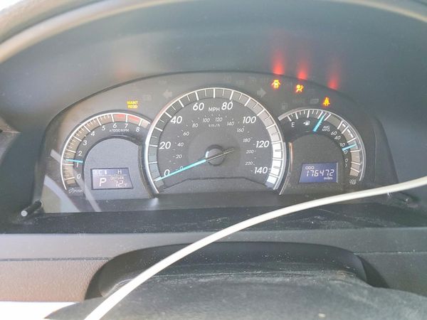 2014 TOYOTA CAMRY