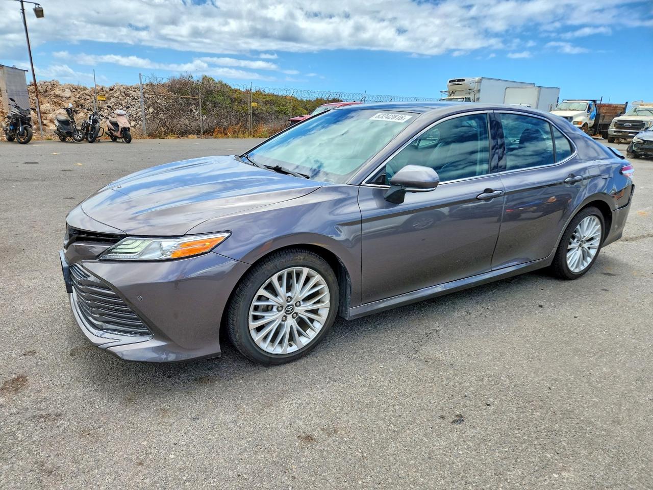 2018 TOYOTA CAMRY L/LE/SE/XLE — Front 3/4