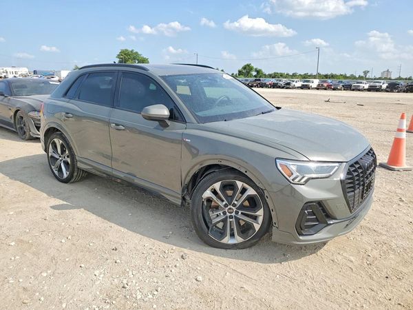 2022 AUDI Q3
