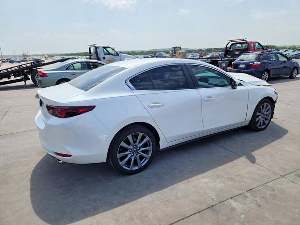 2025 MAZDA 3