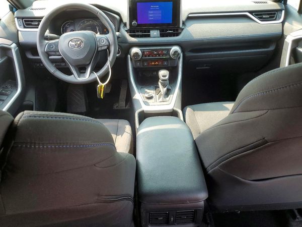 2023 TOYOTA RAV4 SE