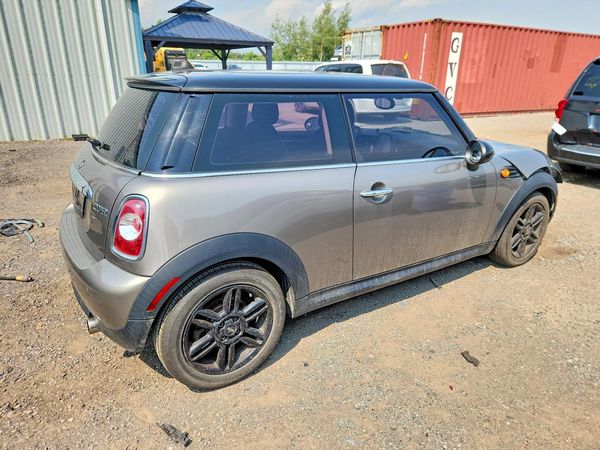 2013 MINI COOPER