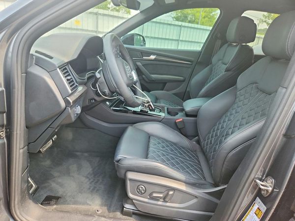 2025 AUDI SQ5 quattro Premium Plus