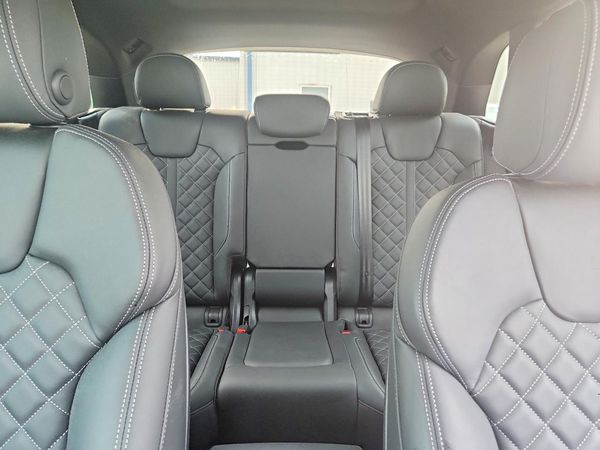 2025 AUDI SQ5 quattro Premium Plus