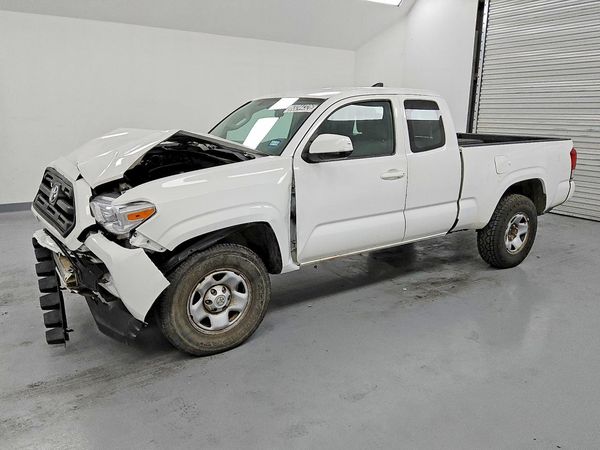 2017 TOYOTA TACOMA SR/SR5