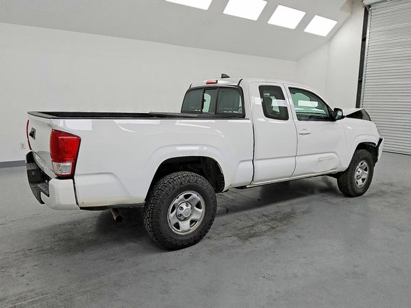 2017 TOYOTA TACOMA SR/SR5