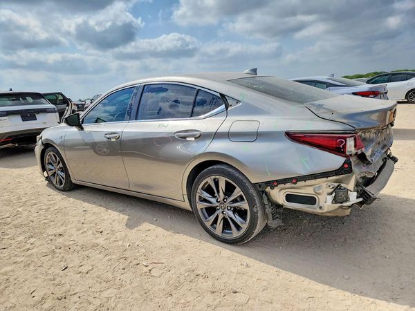 2020 LEXUS ES