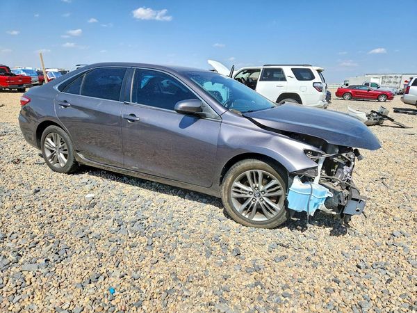 2017 TOYOTA CAMRY LE/SE/XLE/XSE — Passenger 3/4